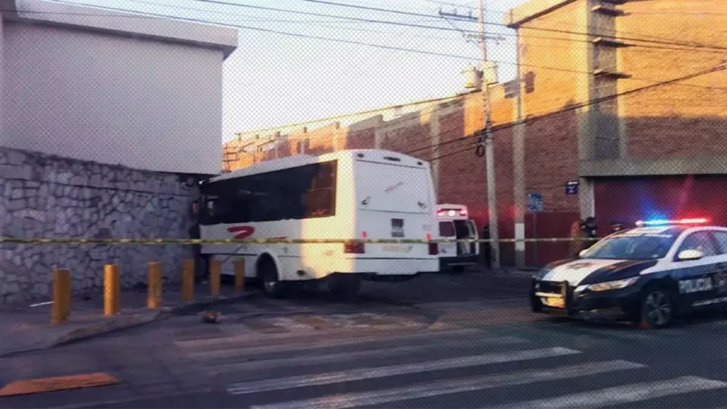 Una ruta 5 chocó contra una casa en El Carmen.