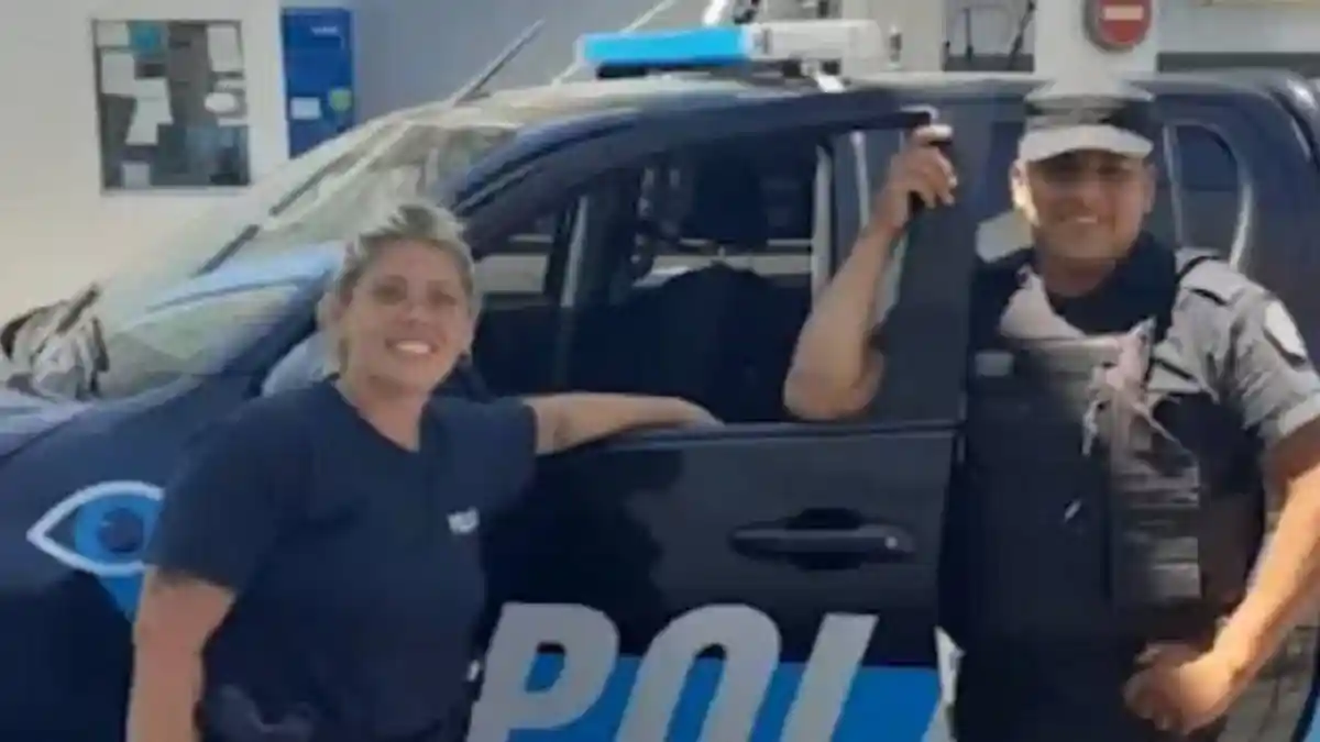 Policías
