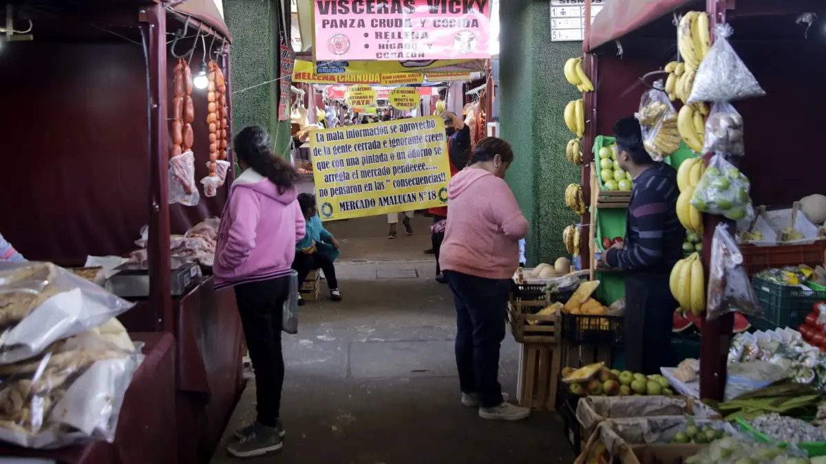 Locatarios del Mercado Amalucan.