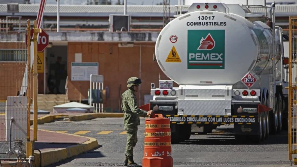 Instalaciones de Petróleos Mexicanos.