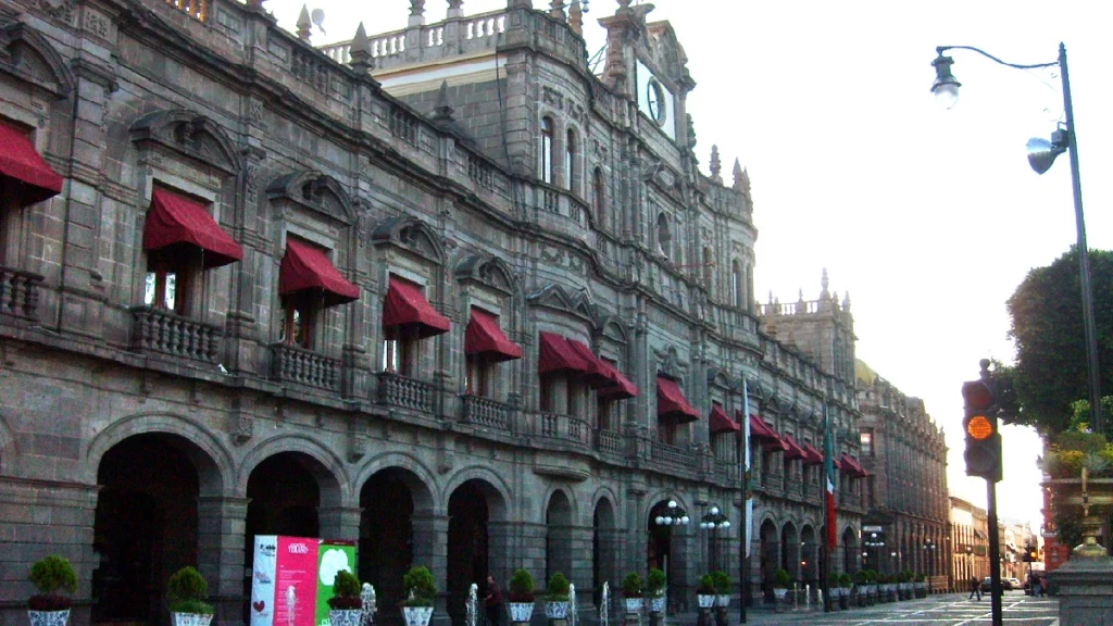 Ayuntamiento de Puebla descarta contagios covid dentro de la administración