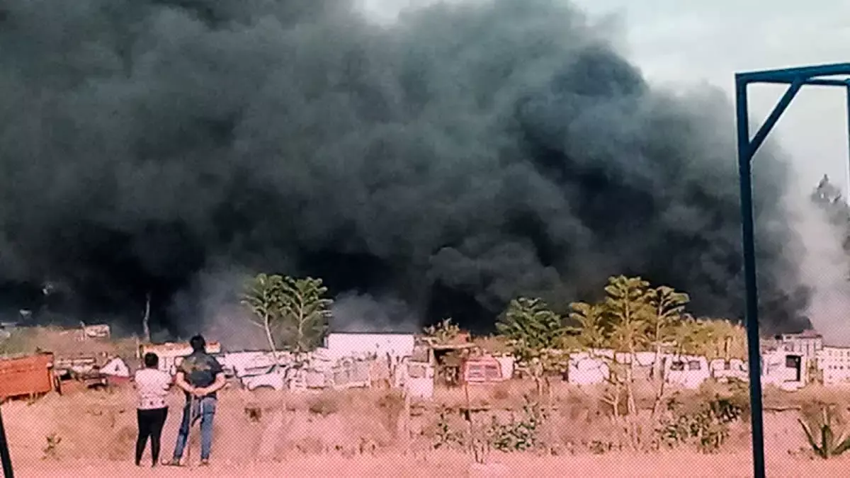 Incendio en corralón