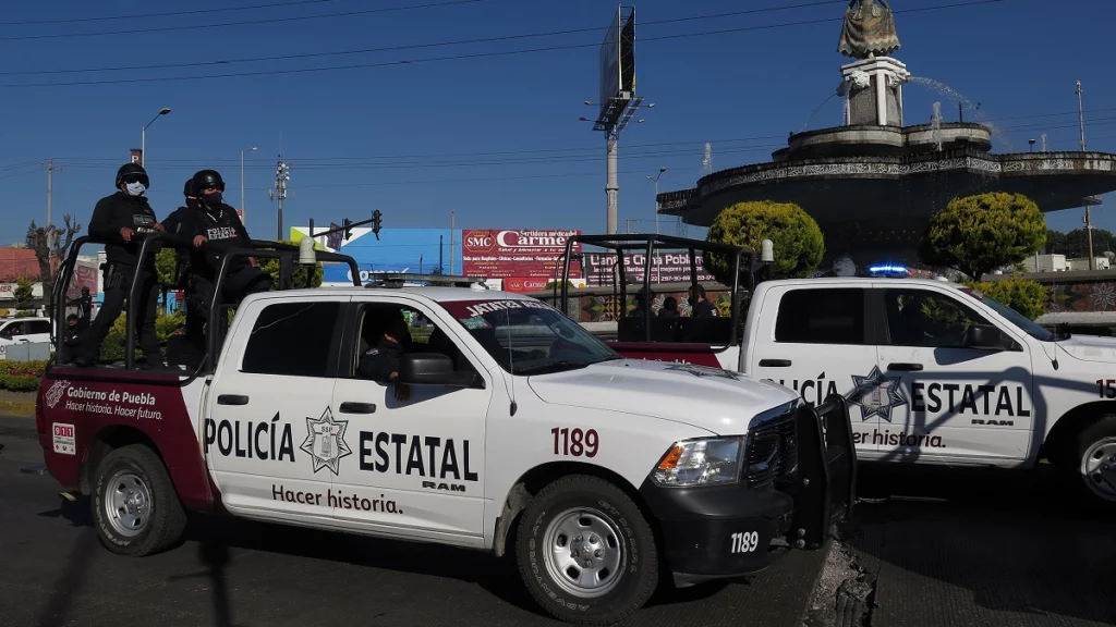 Patrullas de la Policía Estatal de Puebla.