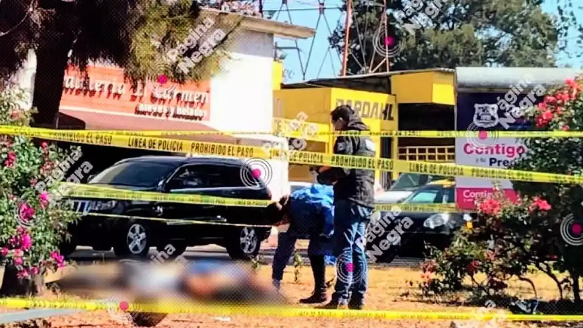 Localizan cadáver de indigente cubierto con bolsas