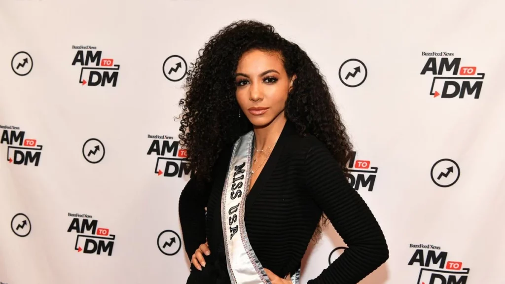 Cheslie Kryst, exMiss USA 2019 y conductora de TV.