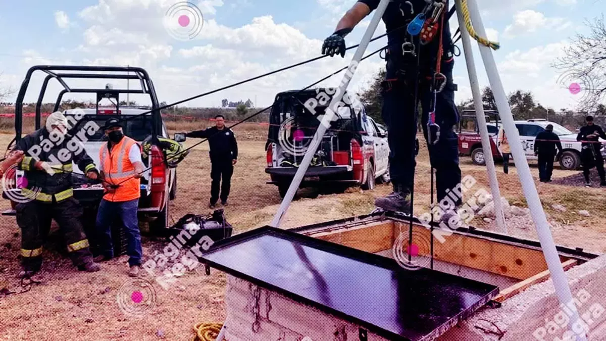 Rescate de dos cadáveres en pozo de Huejotzingo