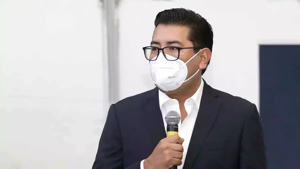 Néstor Camarillo, dirigente estatal del PRI.
