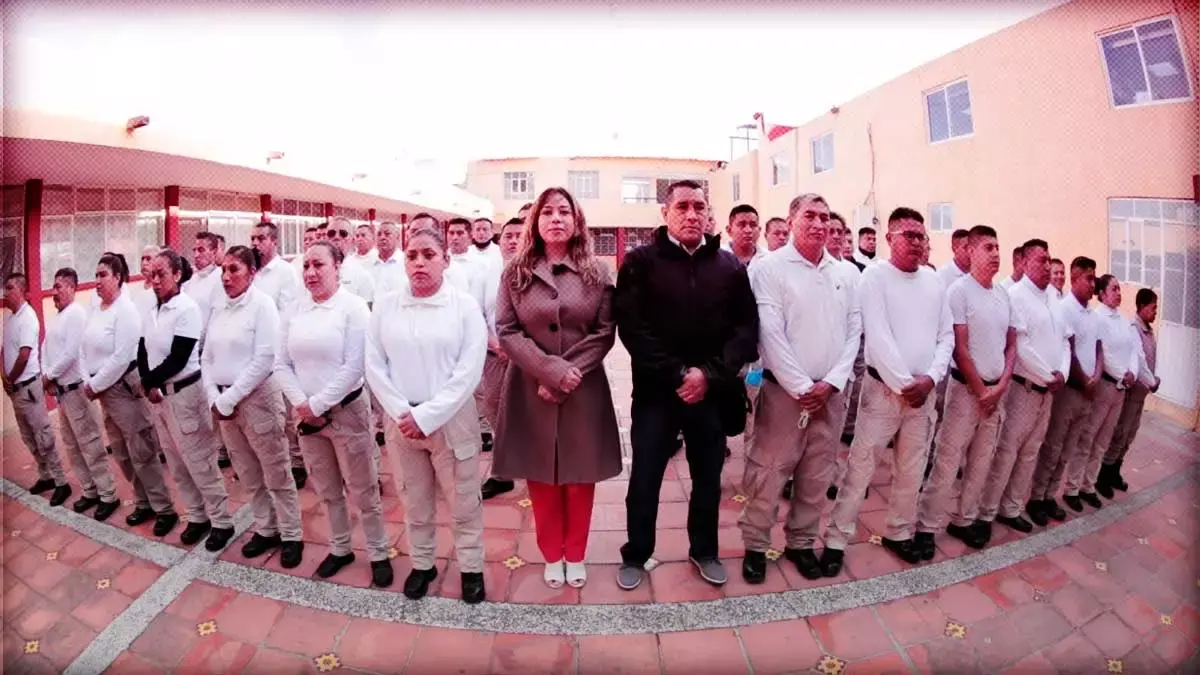 Policías despedidos