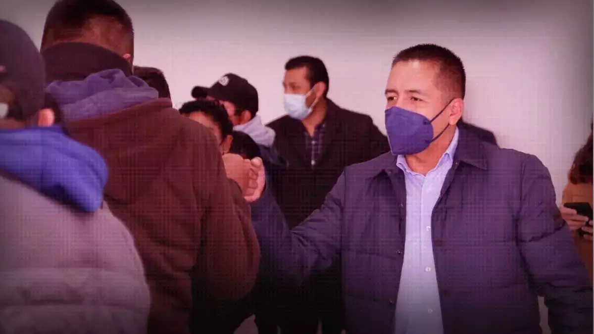 Edmundo Tlatehui se reúne con guardias ciudadanos.