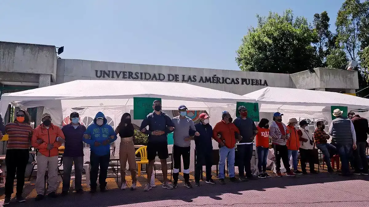 Continúa el plantón en la UDLAP