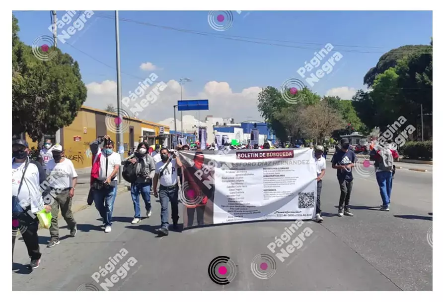 Un grupo pequeño de personas ingresó a la Fiscalía para tratar el tema con las autoridades. 