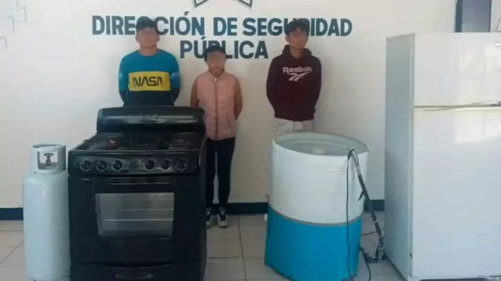 Fueron identificados como Brenda Daniela C., de 19 años, Dalay Alexis N., de 20 años, y Uriel Gonzalo T., de 18 años.