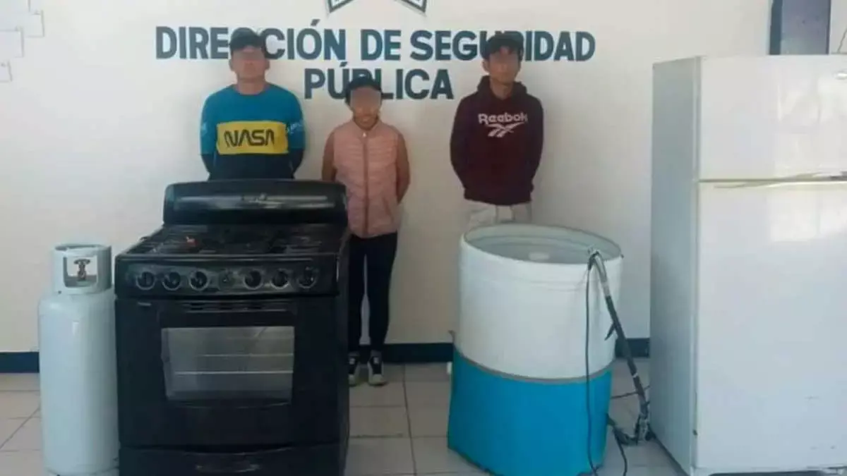 Fueron identificados como Brenda Daniela C., de 19 años, Dalay Alexis N., de 20 años, y Uriel Gonzalo T., de 18 años.