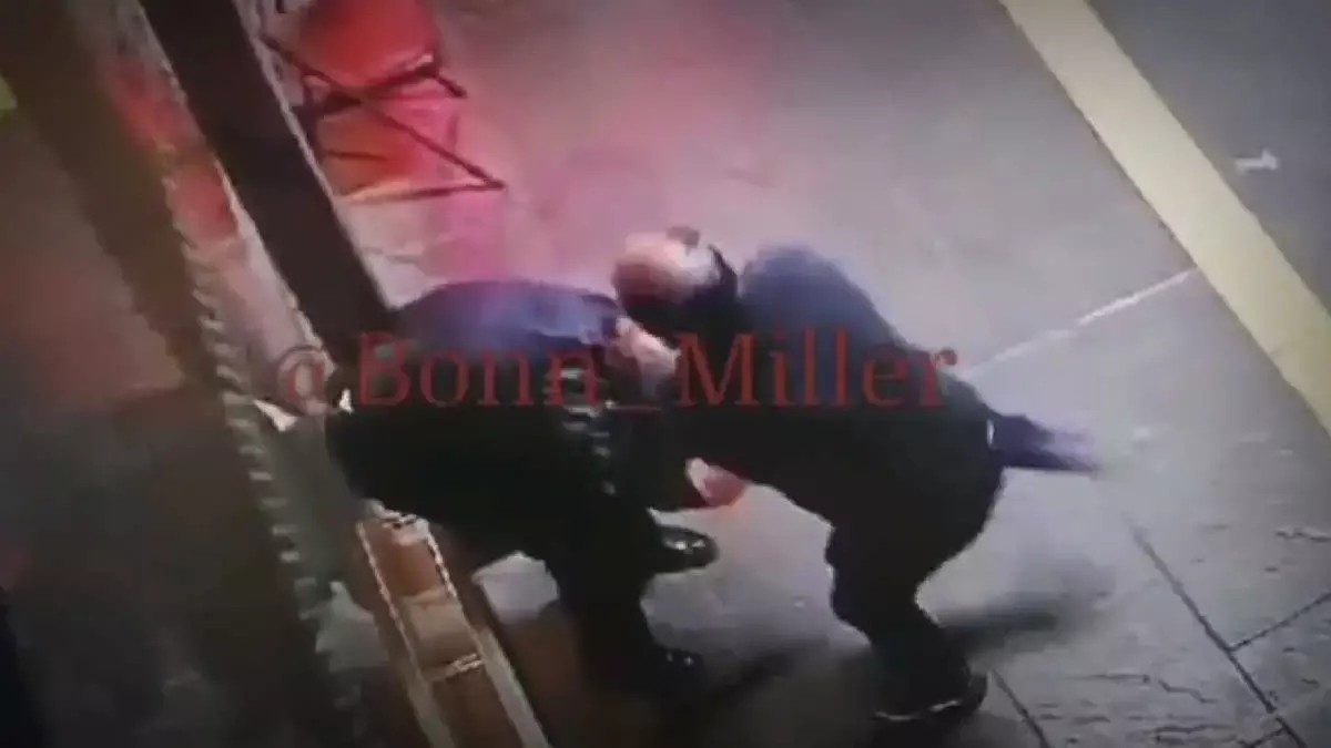 Dan golpiza a guardia de terminal el RUTA en Puebla.