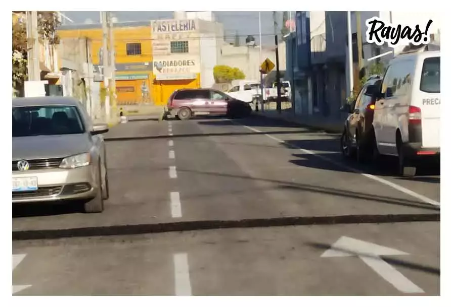 Vecinos cierran la calle Colorines