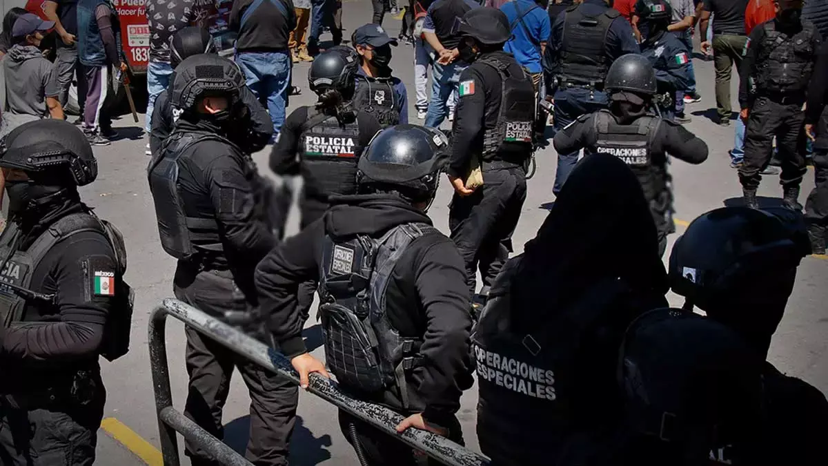 Una agente resultó herida en la balacera del Mercado Hidalgo.