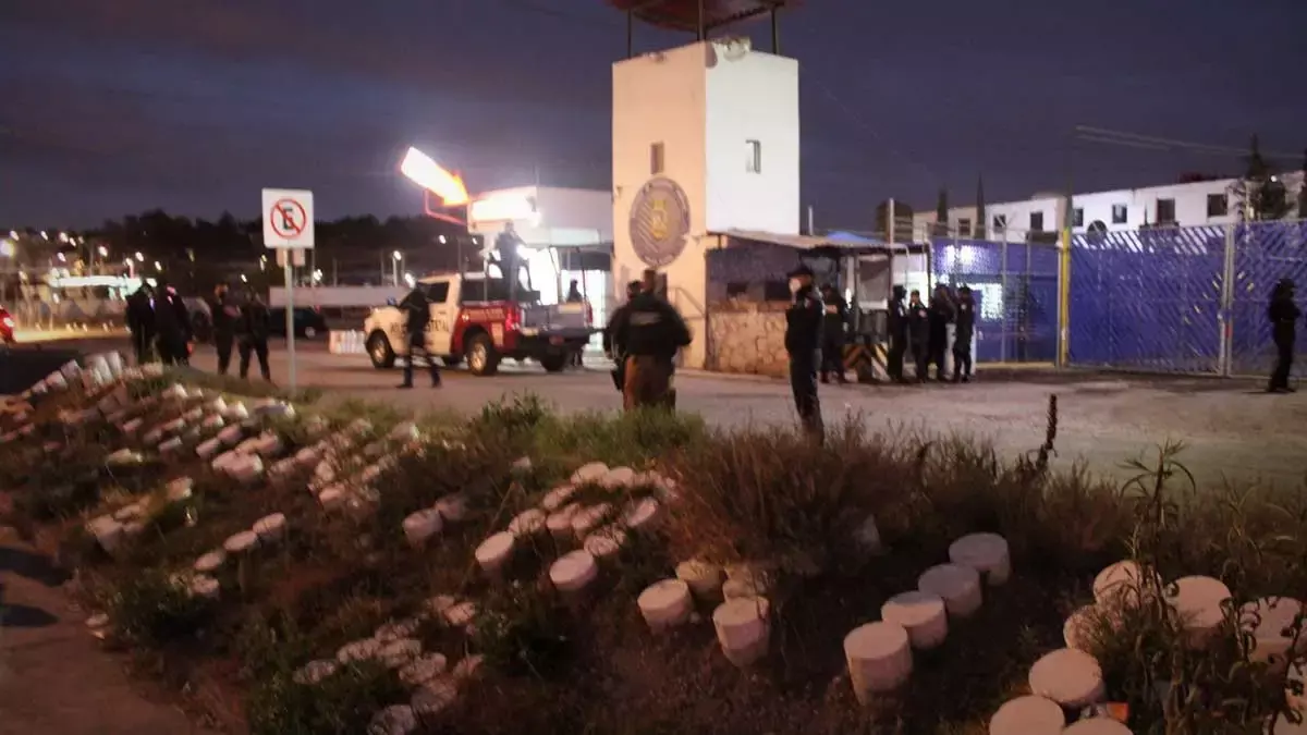 Tres reos se intoxican en el penal de San Miguel.