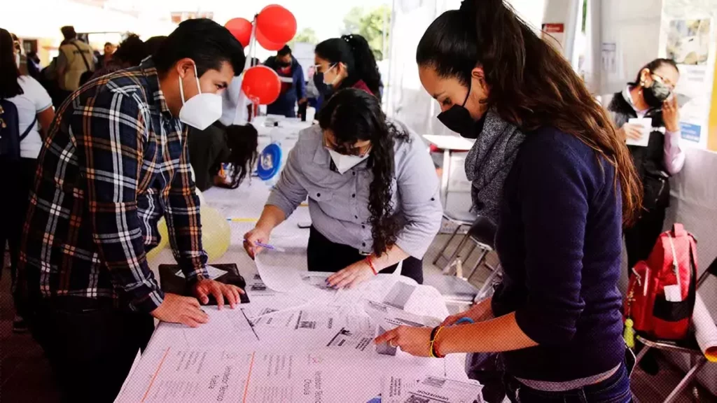Muchos poblanos necesitaron otro empleo