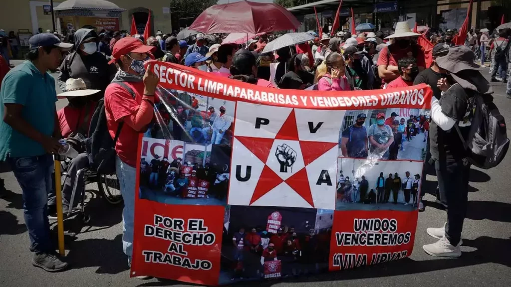 Comerciantes 28 de octubre se manifiestan.