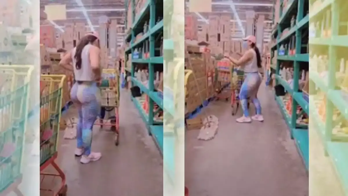 Mujer usa pasillo de la Bodega Aurrera para grabar un TikTok.