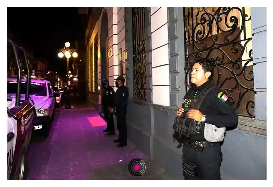 Protegen Congreso con policías