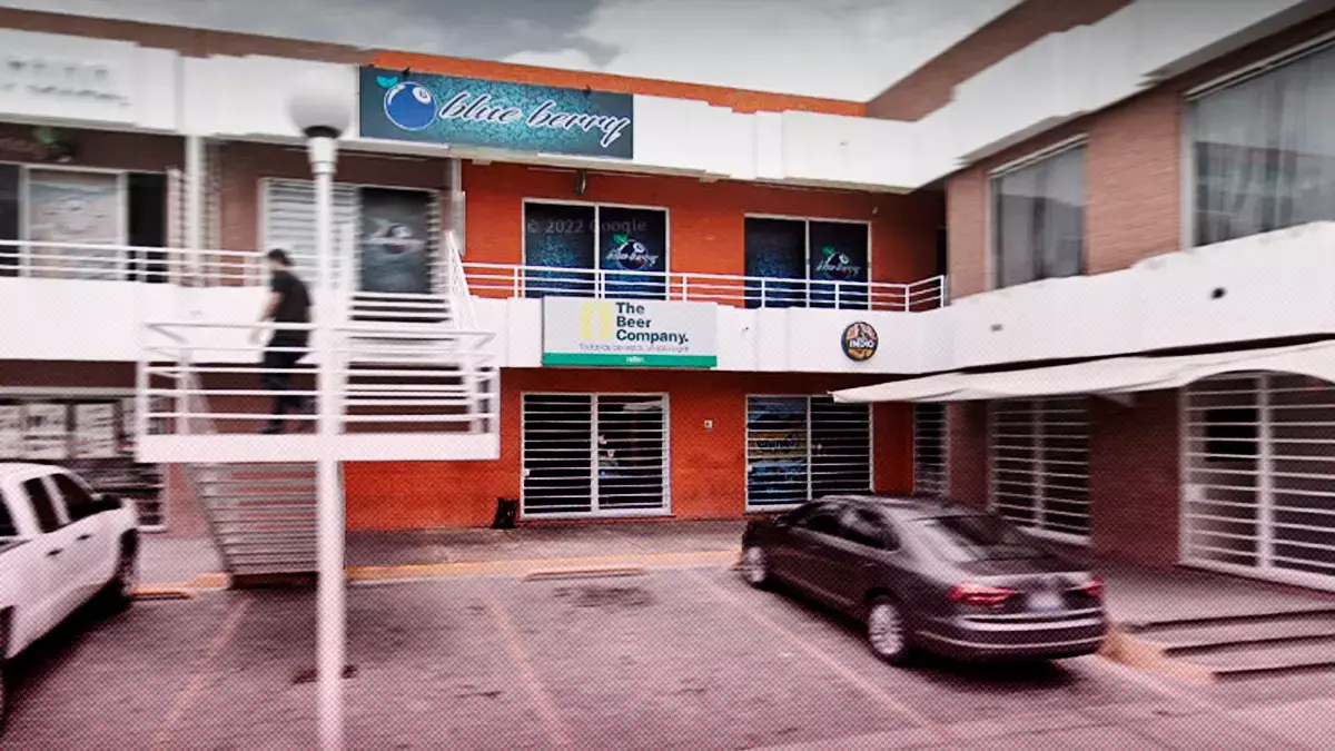 Acribillan a tres clientes de un bar de Tehuacán; uno muere en el lugar
