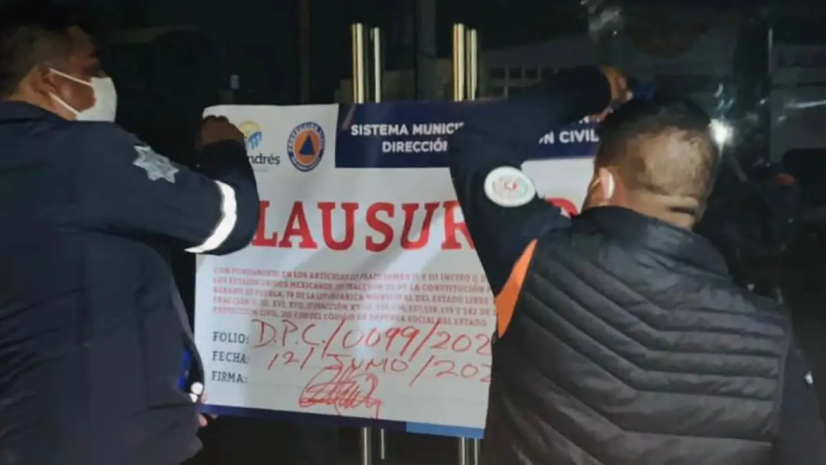 Protección Civil de San Andrés clausura tres bares por incumplir normas.