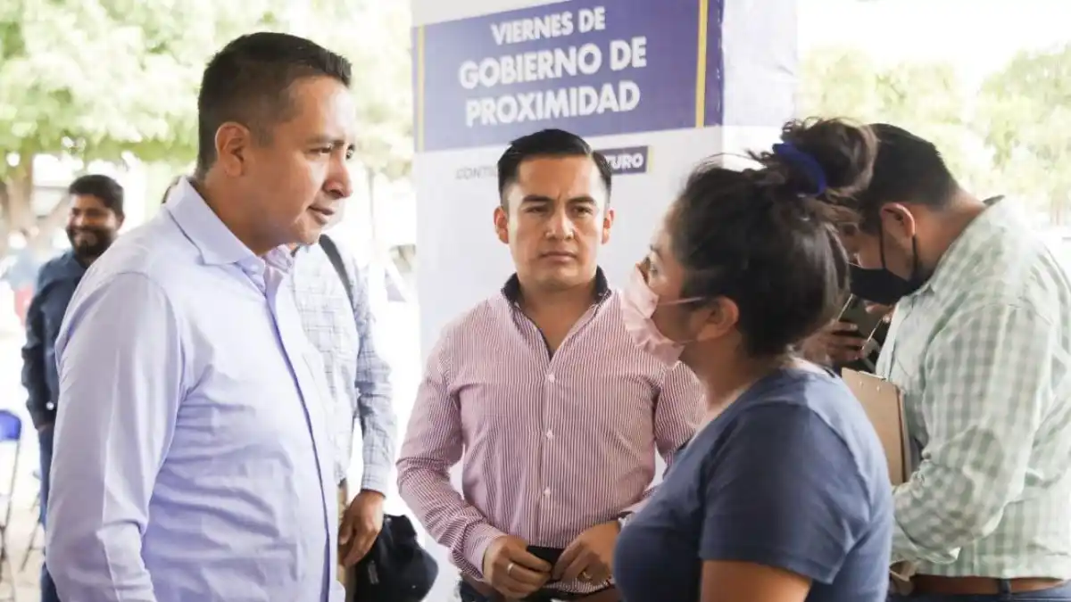 Otorgan servicios con Viernes de Gobierno de Proximidad a las y los vecinos de la delegación Atlixcáyotl