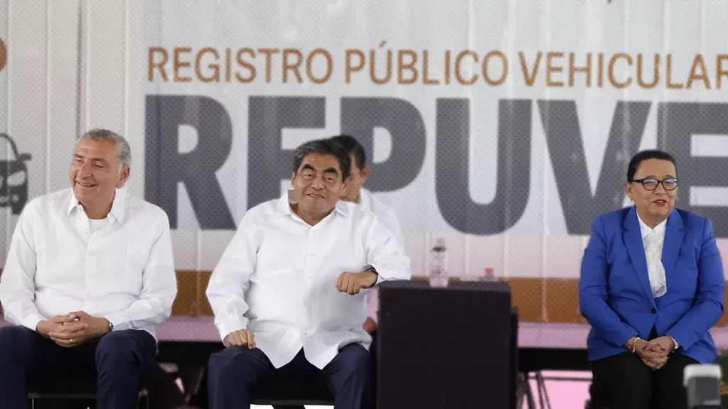 Inauguran módulo para regularizar autos “chocolate” en Puebla.