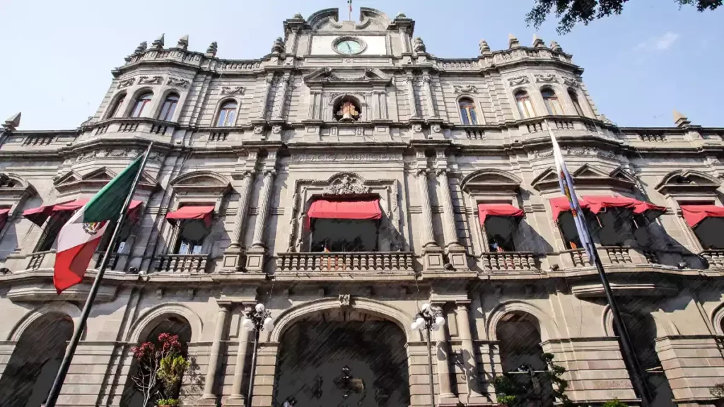 Hay 47 contagios de covid en Ayuntamiento de Puebla; se reforzarán medidas sanitarias.