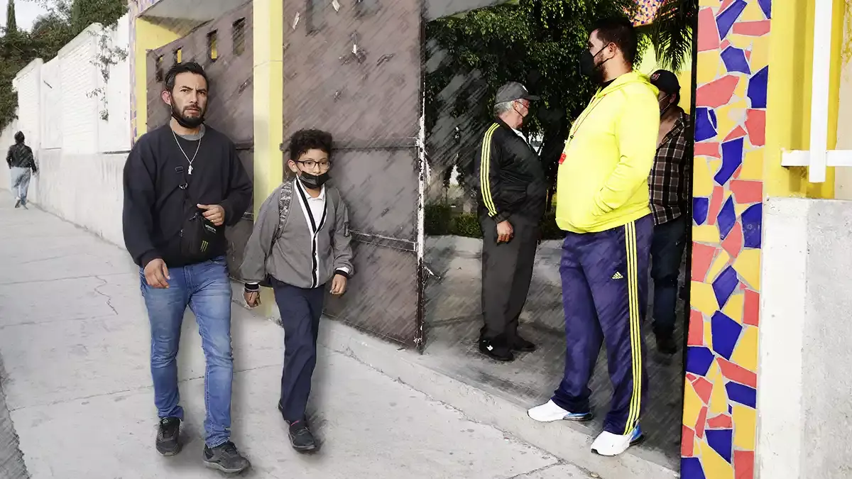 Proponen obligar a padres, dar terapia a hijos por violencia en escuelas de Puebla.
