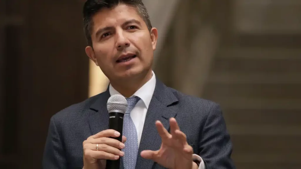 Recursos solicitados para obras será anticipo bancario, no crédito: Eduardo Rivera.