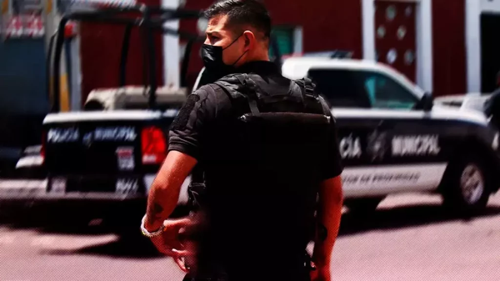 Riña entre ambulantes deja cuatro heridos y un detenido en Puebla.