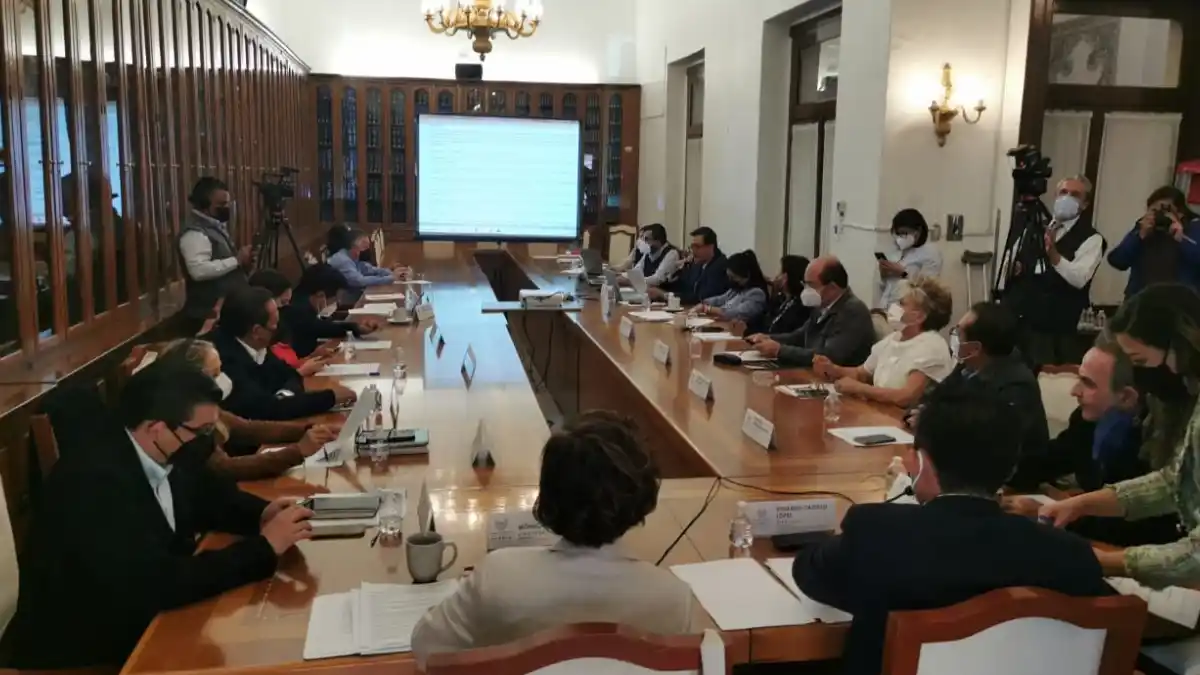 Aprueban comisiones de la LXI Legislatura reformas para sancionar irregularidades y omisiones de notarios