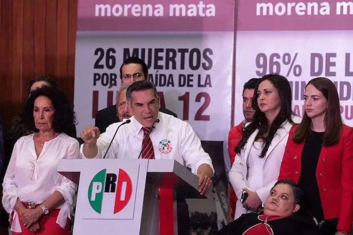 Alejandro Moreno Cárdenas, dirigente nacional del PRI, encabezó la sesión solemne por el 93 Aniversario del Partido Revolucionario Institucional (PRI), celebrado el auditorio Plutarco Elías Calles del CEN. Foto: Mario Jasso, Cuartoscuro