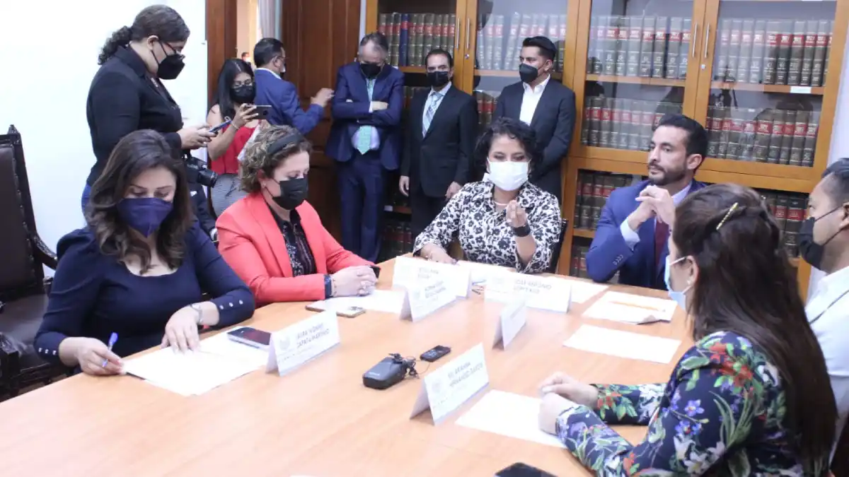Comisión de Salud aprueba exhorto para implementar campañas informativas sobre medicamentos genéricos y viruela símica