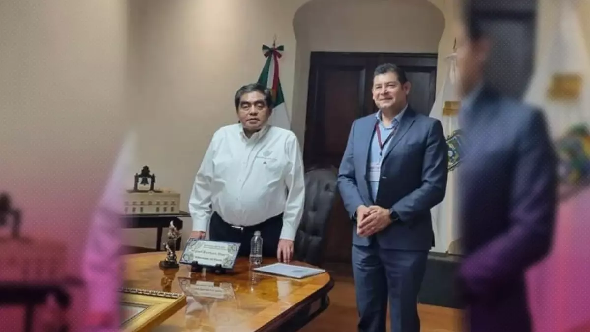 Barbosa y Armenta fuman la pipa de la paz; se reúnen en Casa Aguayo