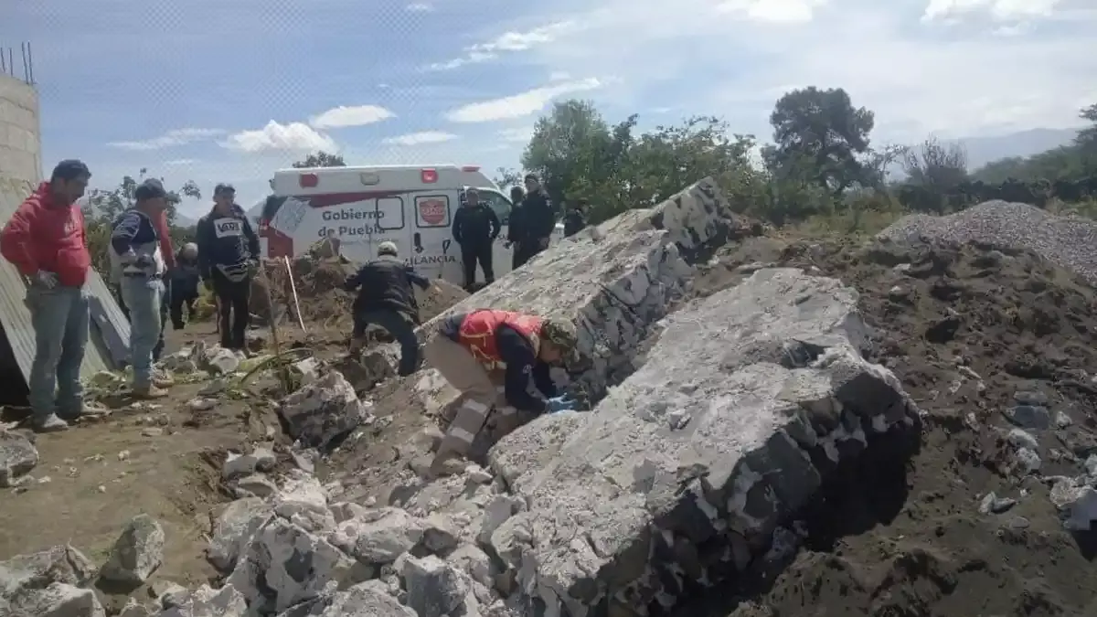 Colapso barda causó la muerte de dos trabajadores.
