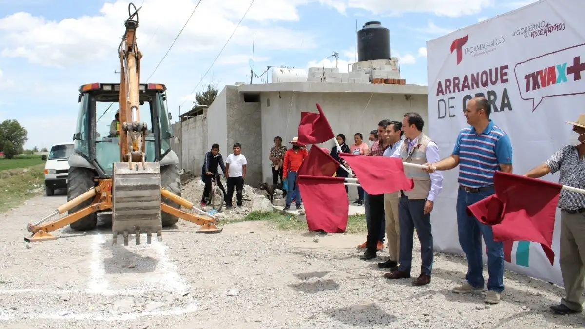 Arranca rehabilitación de drenaje en la colonia La Laguna de Tecamachalco.