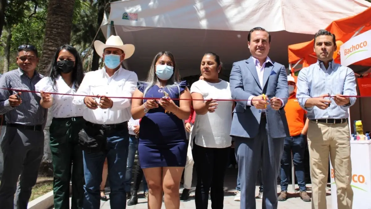 Llevan a cabo la primer Feria del Empleo en el municipio de Tecamachalco.
