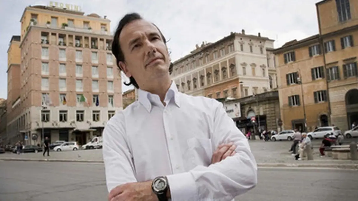 ¿Quién es Tommaso Debenedetti, el gran creador de las "fake news"?