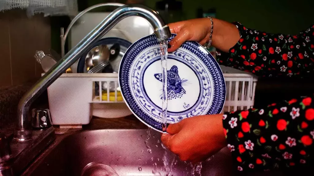 PT rechaza aumento del precio de agua.