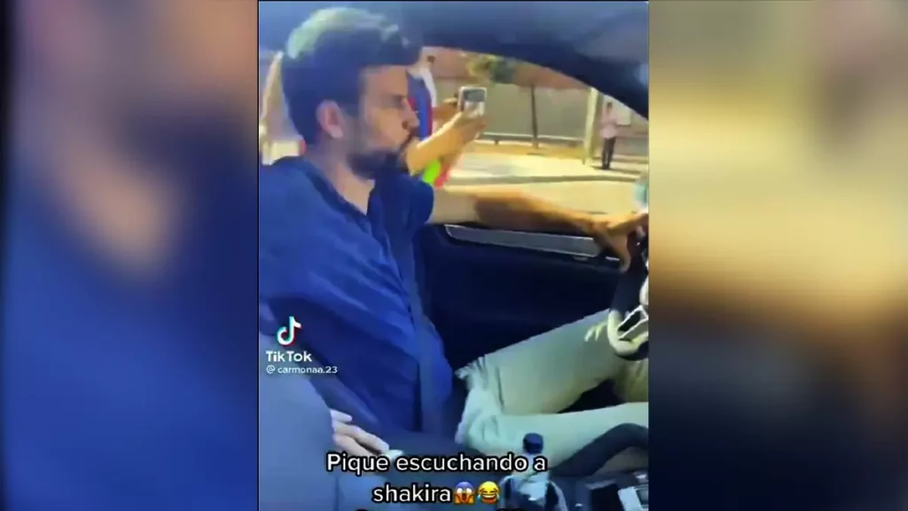 Aficionado capta a Gerard Piqué escuchando “Inevitable” de Shakira.