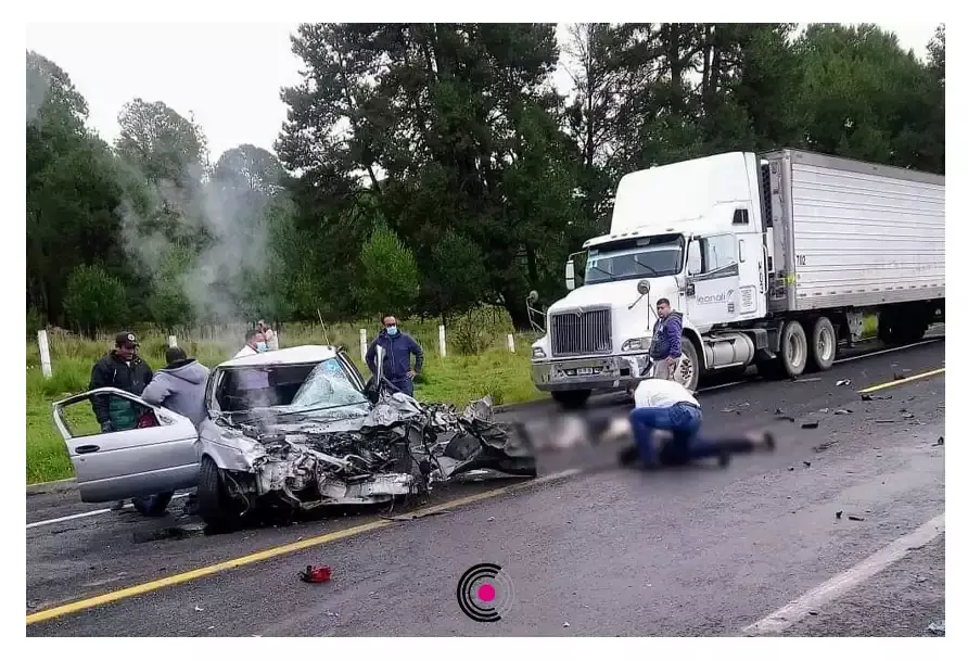 Una persona perdió la vida en una ambulancia.