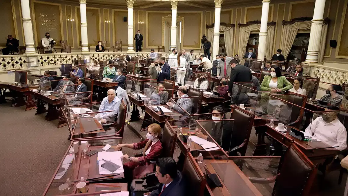Congreso designa a titular de control de la FGE y a comisionada del Itaipue.