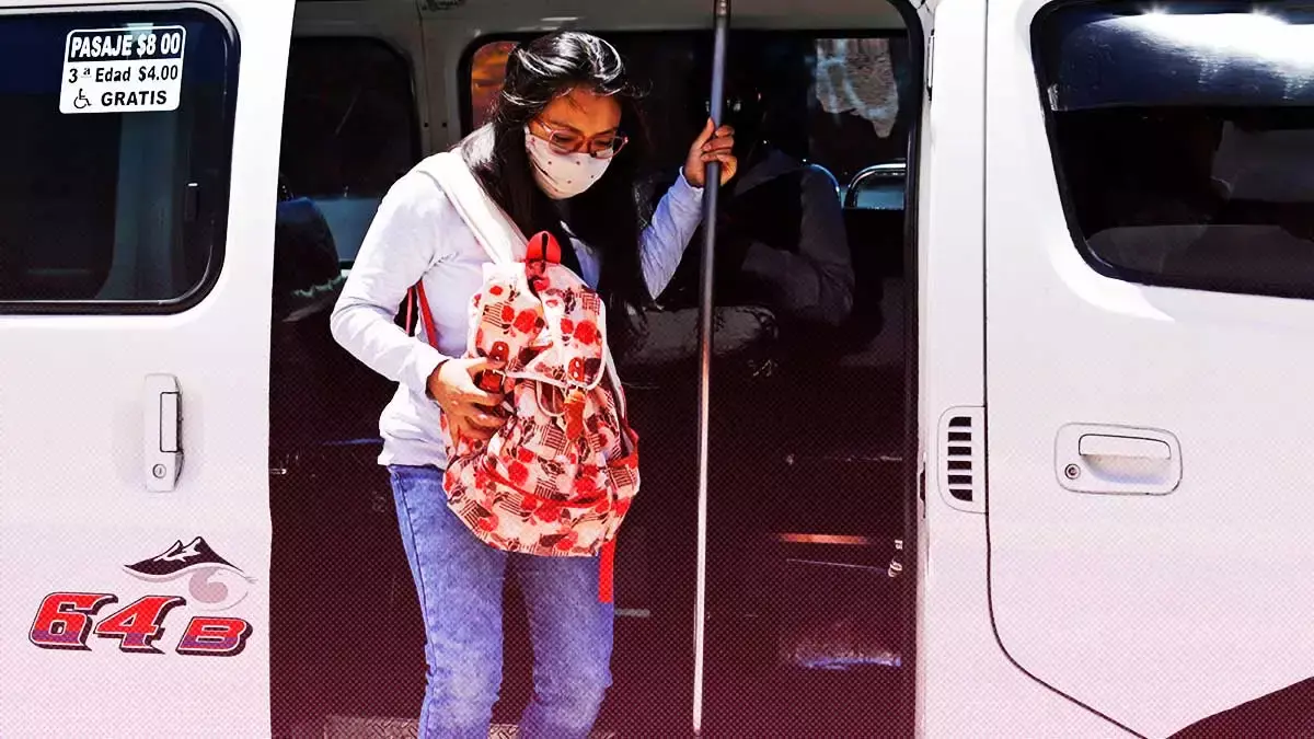 Transporte público de Puebla tendrá asientos exclusivos para mujeres.