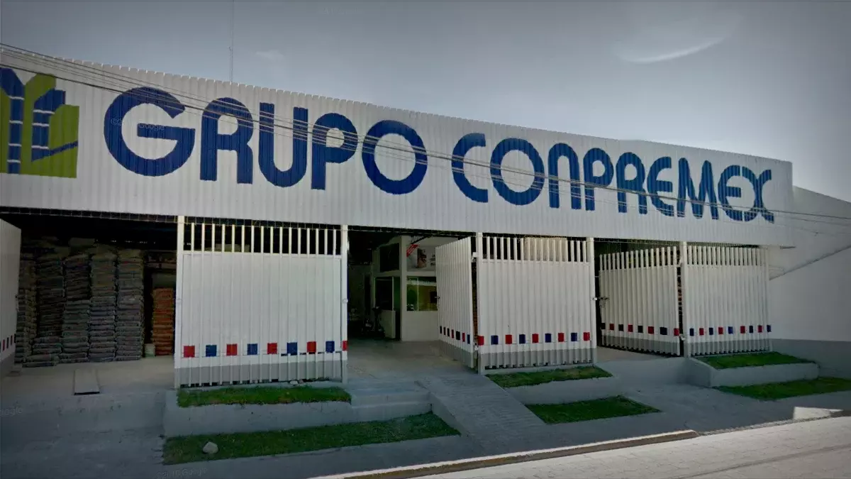 Trabajadores entran a robar una bodega de CONPREMEX en Tehuacán.