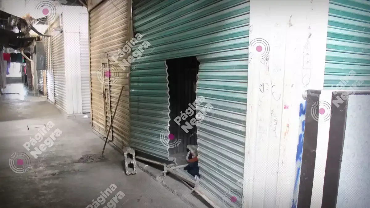 Locatarios de La Cuchilla acusan de tortura a agentes de la FGE.