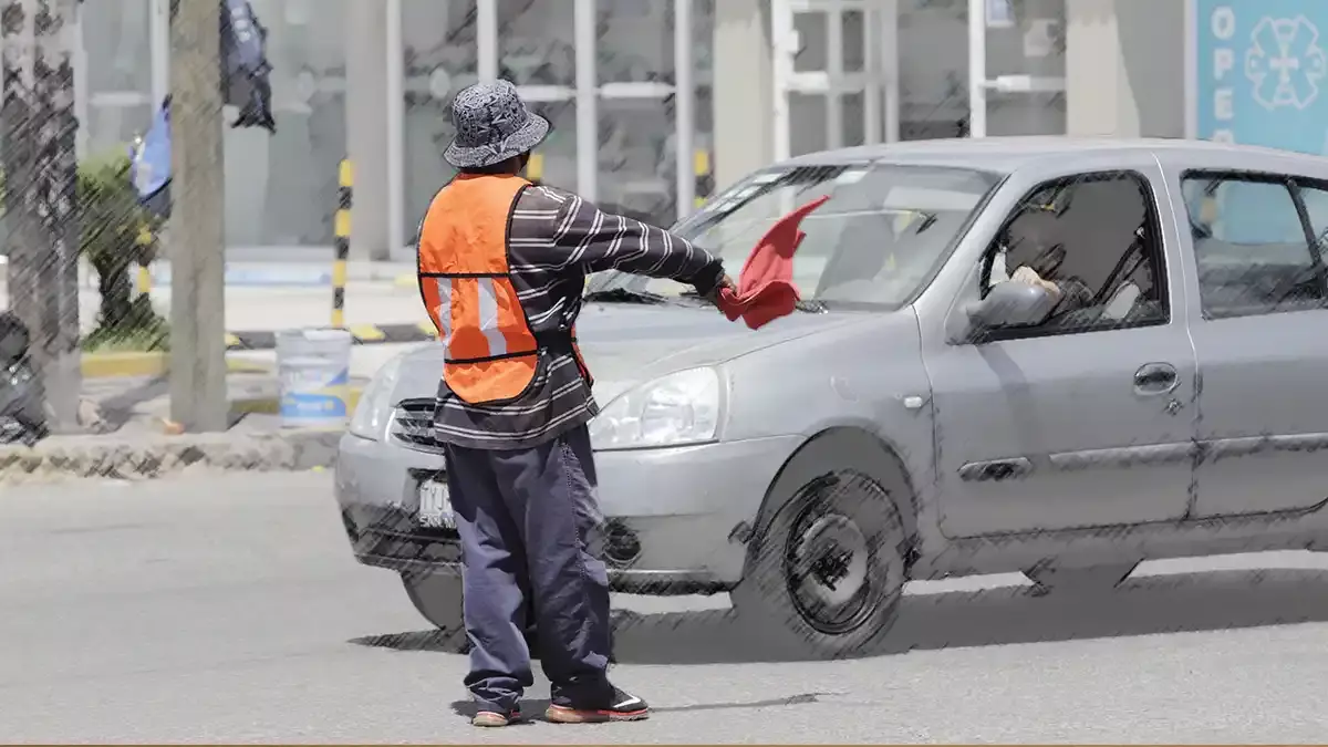Van 20 franeleros remitidos al juzgado por seguir operando en el centro de Puebla