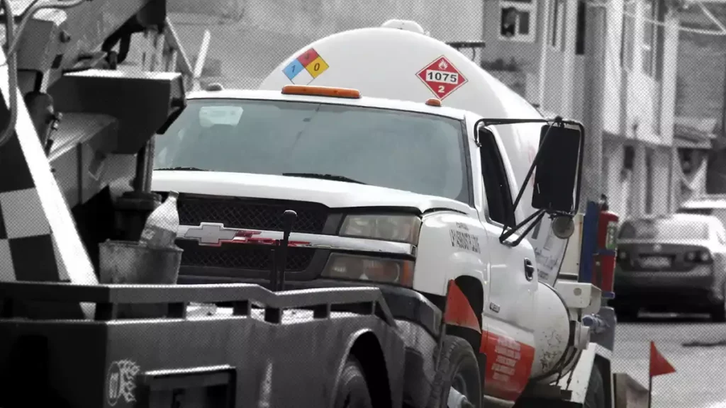 Decomisan pipa tras balacera entre policías y huachigaseros en Amozoc